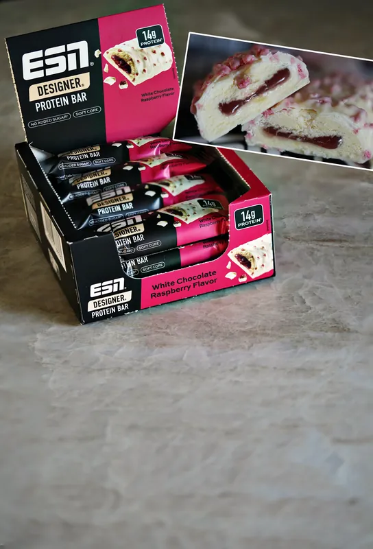 ESN Designer Bar – White Chocolate Raspberry, doorgesneden